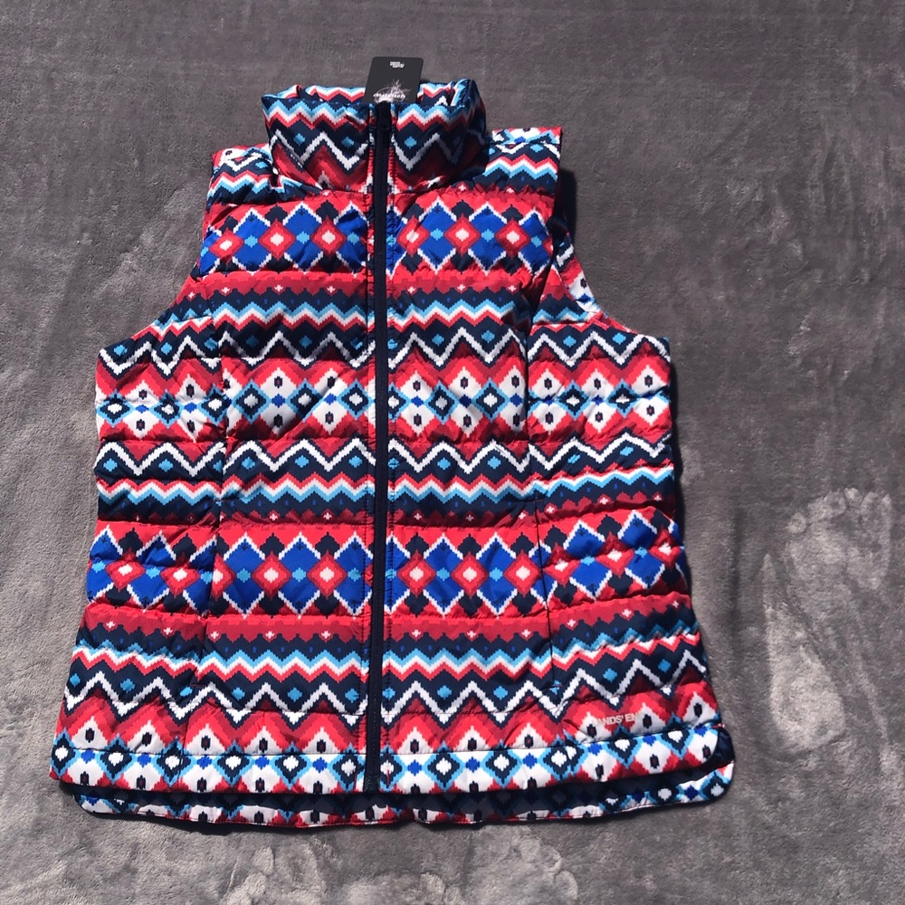 Lands End Womens Medium Down Puffer Vest Ivory Chevron Fairisle Print NWT